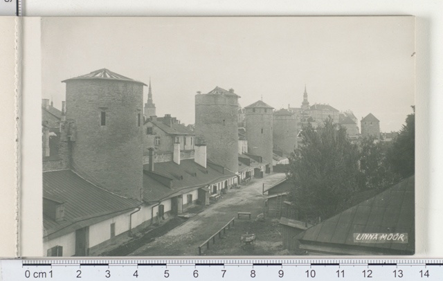 Old Tallinn, city wall