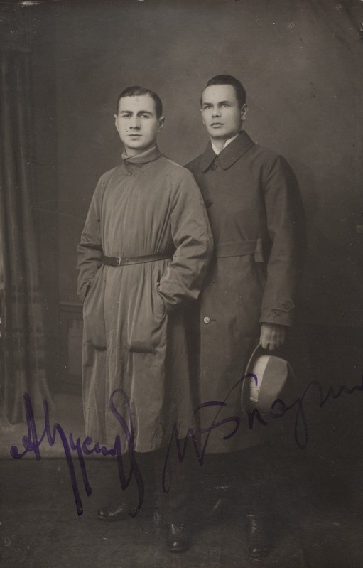 Henrik Visnapuu koos Kussikoviga