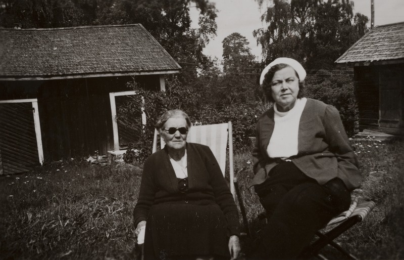 Liina Reiman koos õe Alvinega