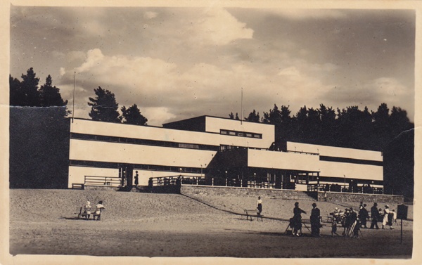 Narva-jõesuu. Beach building