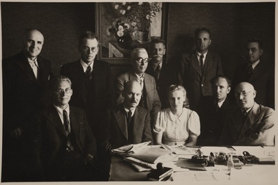 Noor-Eesti Kirjastuse natsionaliseerimisel 27. juulil 1940  duplicate photo