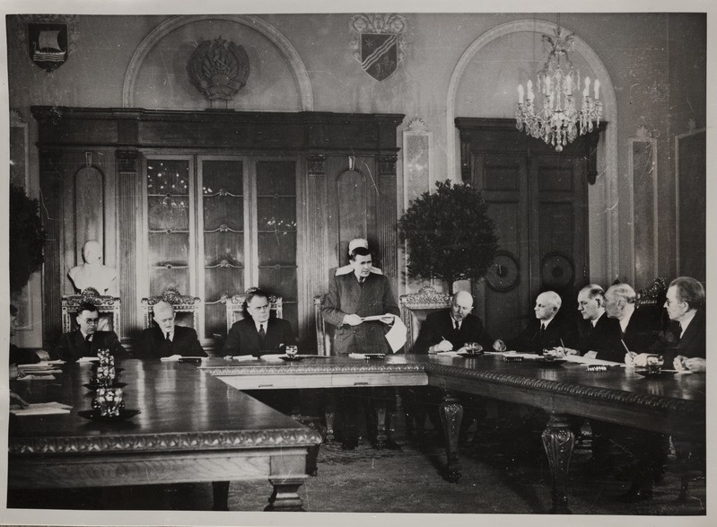 ENSV Teaduste Akadeemia esimene koosolek 7. apr. 1946