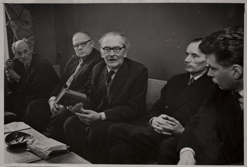 Pressikonverents Kirjanike Majas 14. veebruaril 1964. Juhan  Liivi 100. a juubeli veetmise asjus