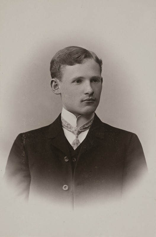 Aleksander Oinase portree