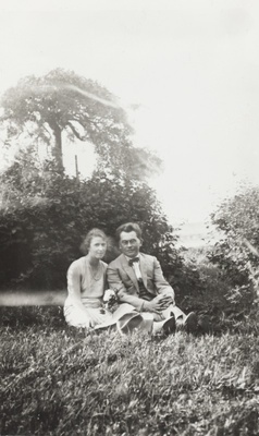 Elo ja Friedebert Tuglas Haapsalus 1932. aastal  duplicate photo