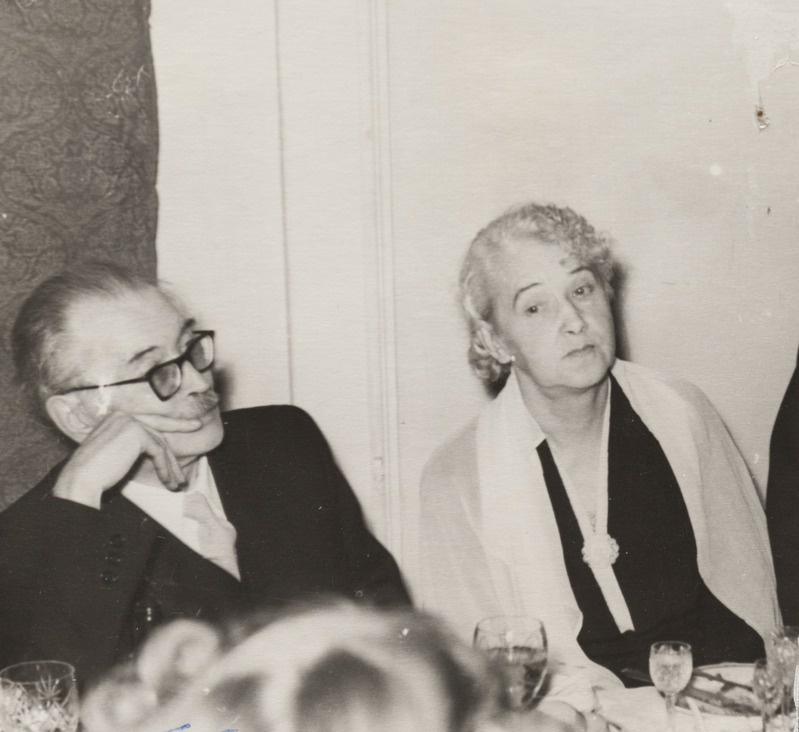 Elo ja Friedebert Tuglas pidulauas