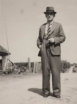 Friedebert Tuglas Ahjal 1938  duplicate photo