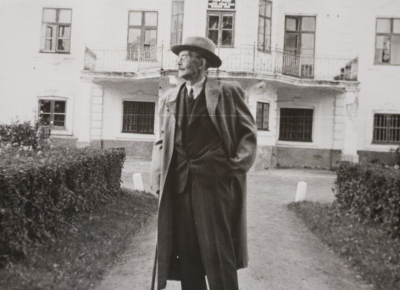 Friedebert Tuglas Ahjal 1955