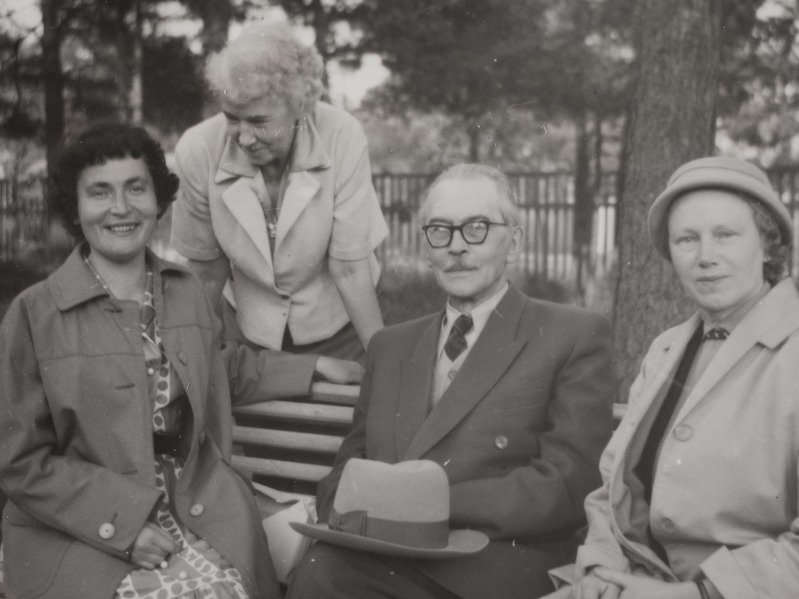 Tuglased, Raili Kilpi-Hynynen ja Olga Lauristin