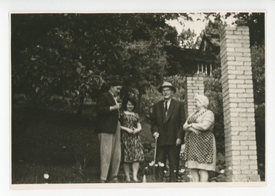 Doktor Läätsa aed Viljandis, 1962  similar photo