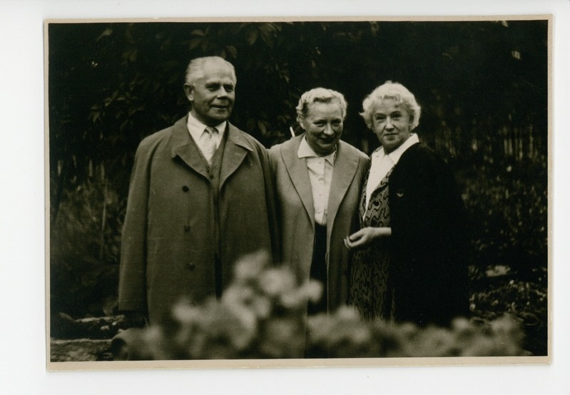 Hans Kruus, Vanda Kruus, Elo Tuglas, 1960