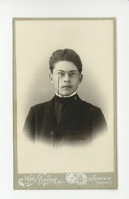 Friedebert Tuglas noorena  duplicate photo