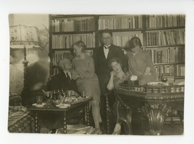 Oskar Loorits, Elsbet Parek, Friedebert Tuglas, Elo Tuglas, Virve Huik  duplicate photo