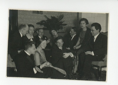 Osvald Saadre, Elsbet Markus, Mart Lepik, Voldemar Vaga, Linda Vilmre, Ants Oras, Elo Tuglas, Julius Mägiste, Linda Annist, Friedebert Tuglas  duplicate photo