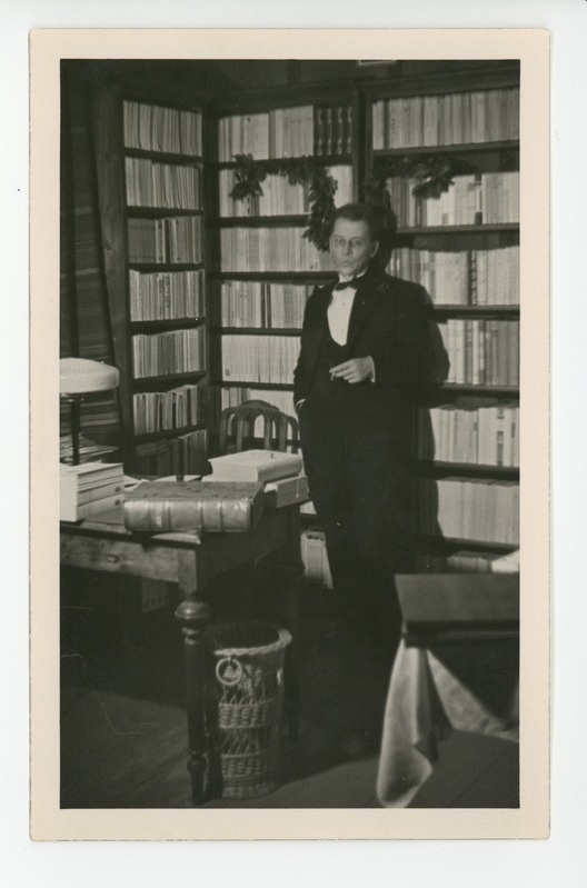 Friedebert Tuglas oma töökabinetis, 02.03.1936