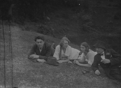 Suvitusi Kasaritsas Puiga talus 1921 ja 1922  duplicate photo