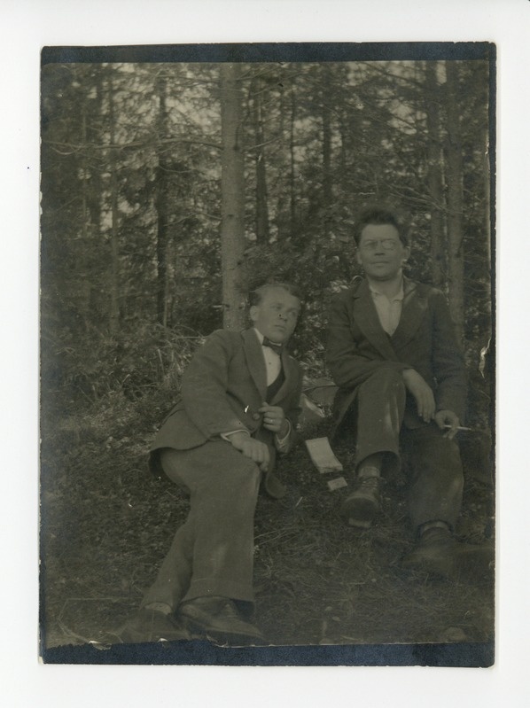 Friedebert Tuglas metsa all