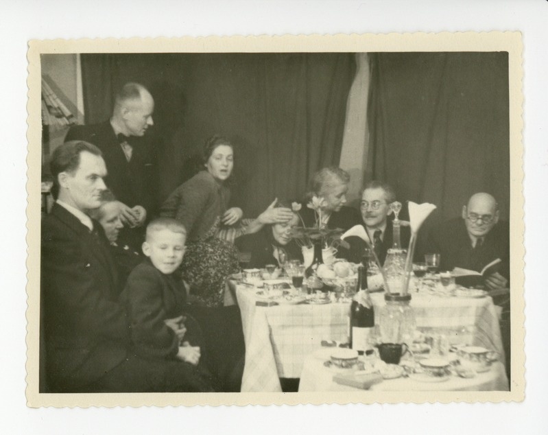 Erich Oinas, Karl Selistemägi, Helga Kohlap, Linda Ploompuu, Elo Tuglas ja Friedebert Tuglas, Aleksander Tassa, 1950