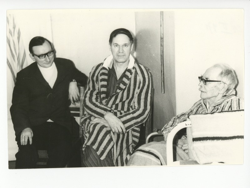 Jaan Eilart, Evald Okas, Friedebert Tuglas haiglas, 28.02.1971