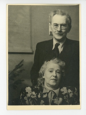 Elo Tuglas ja Friedebert Tuglas uusaasta, 1950  duplicate photo