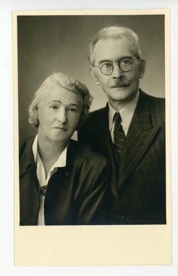 Elo Tuglas ja Friedebert Tuglas ühisportree, 24.08.1954  duplicate photo