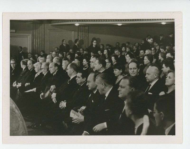 Saali esireas Juhan Smuul, Rudolf Sirge, Johannes Semper, Elo ja Friedebert Tuglas