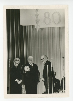 Friedebert Tuglast tervitab Johan Eichfeld  duplicate photo