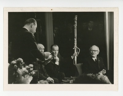 Friedebert Tuglast tervitab Vladimir Beekman  duplicate photo