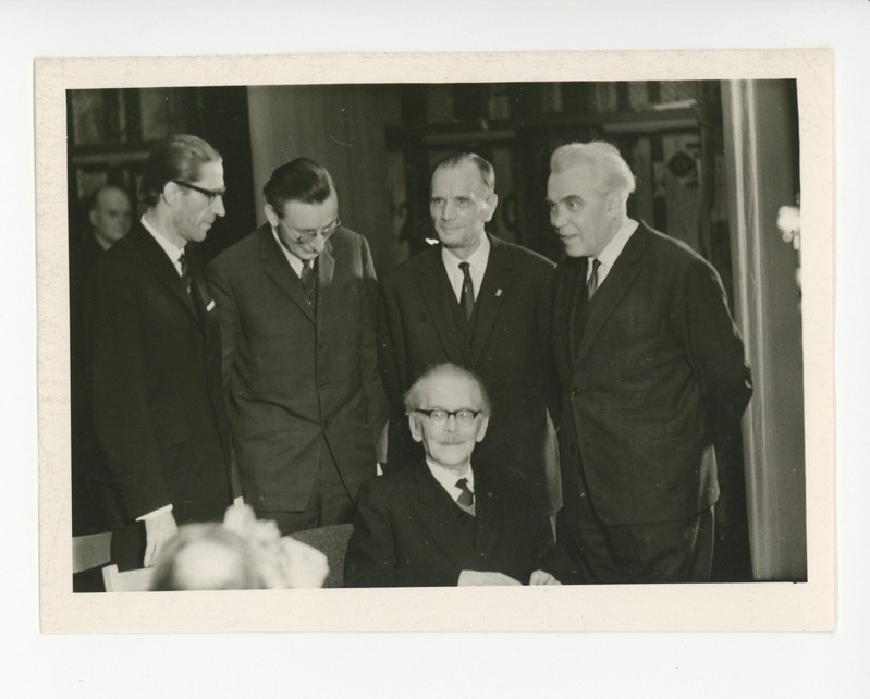 Friedebert Tuglase ümber Ralf Parve, Jaan Eilart, Paul Rummo, Gustav Ernesaks