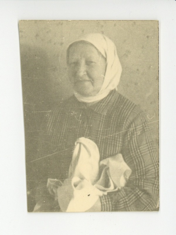 Elo Tuglase ema Marie Oinas