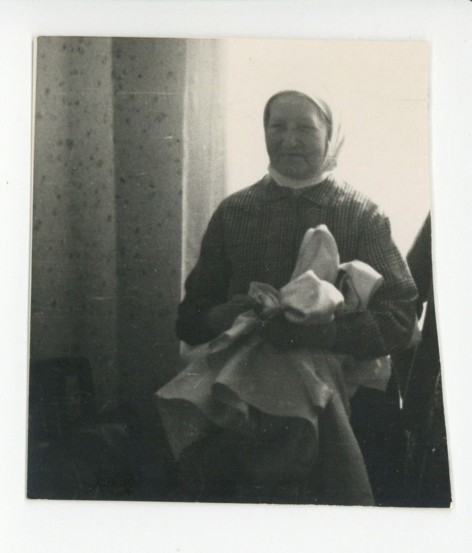 Elo Tuglase ema Marie Oinas, 1937