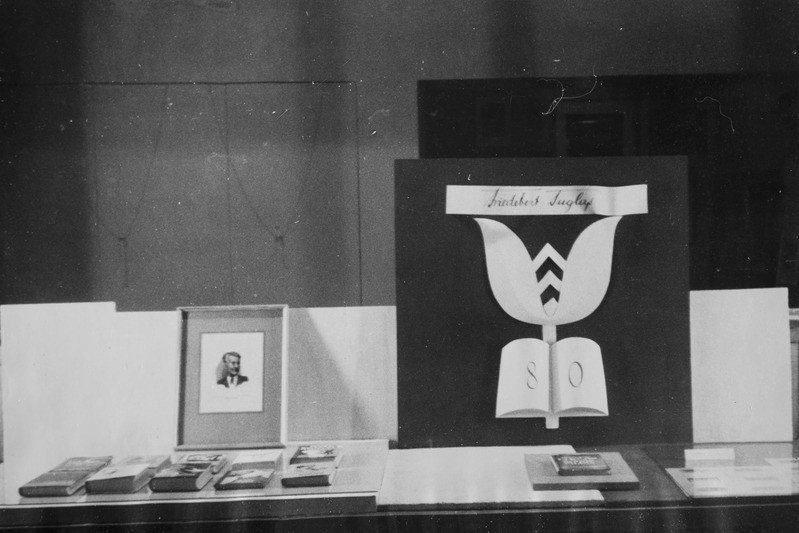 Kunstisalongi aken 2. märtsil 1966