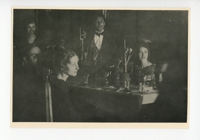 Seltskond laua ümber ''Pallas'' 1920-1921  duplicate photo