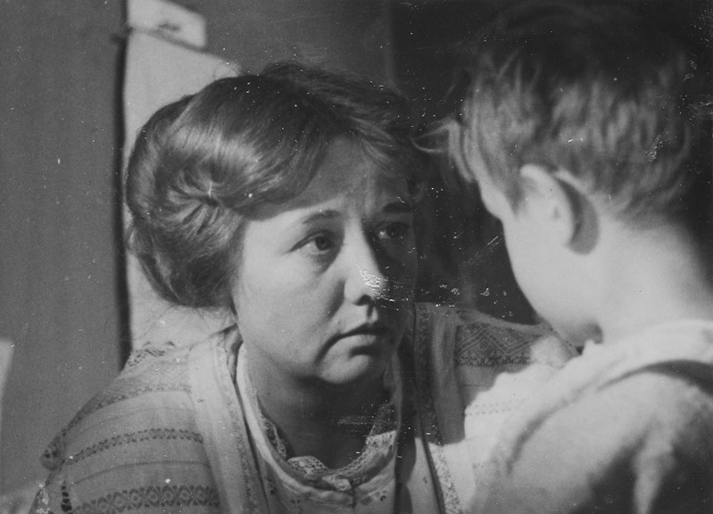 Väike Illimar virtin Sohvi juures