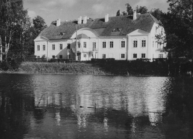 Ahja mõis