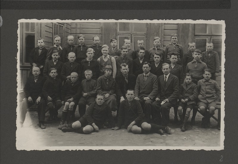 Tartu Linna 15. Algkooli kuuenda klassi õpilased 1936. aastal