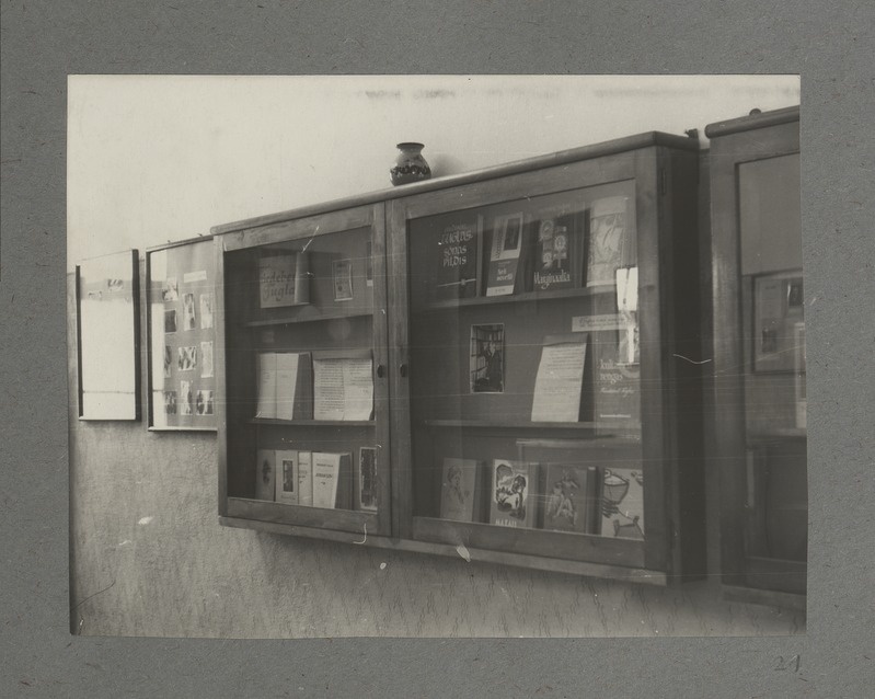 Friedebert Tuglase teoste väljapanek Udernas