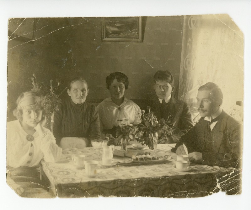 Elsa-Kaj, ema, Hannele Ålander (Hanna Maria), Friedebert Tuglas, Jussi Ålander