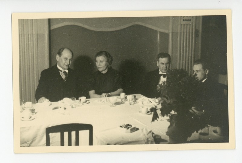 August Alle, Alma Ostra-Oinas ja Peeter Kurvits Sinimandrias 02.03.1936