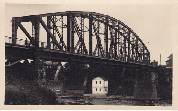 Narva. Railway bridge