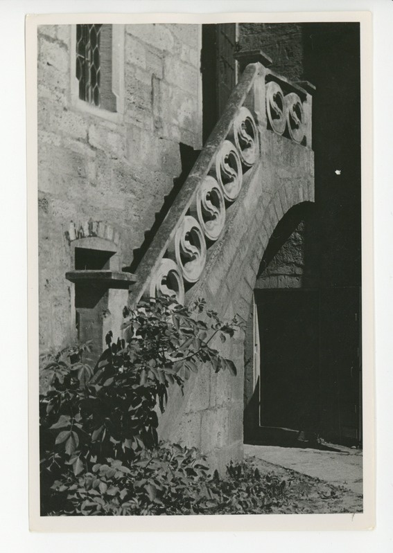 Kuressaare loss, trepp sisehoovil, 1937