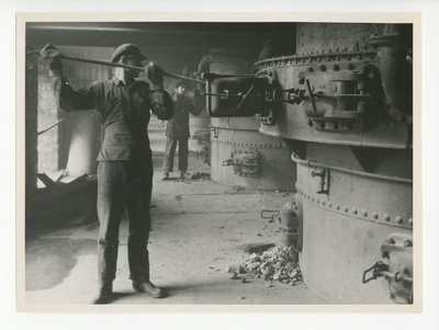 Kombinaadi sisemuses käib töö, 1939  duplicate photo