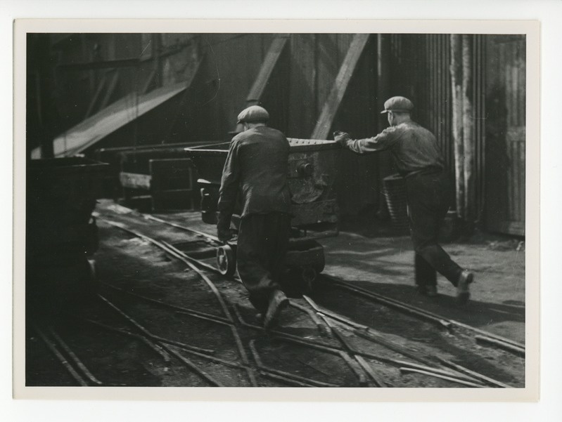 Nii tuleb põlevkivi maa alt maa peale, 1939