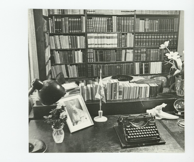 Vaade Friedebert Tuglase töölauale