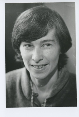 Mari Saat, 1986  duplicate photo