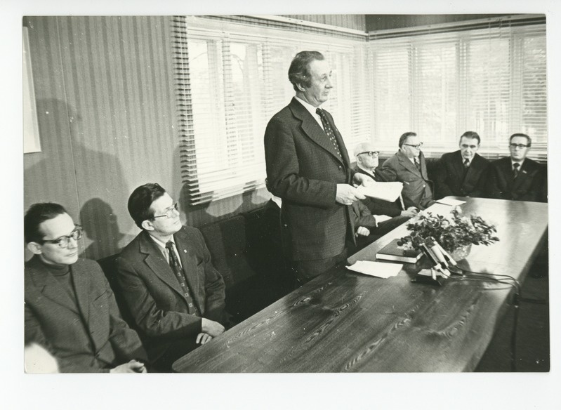 Kõneleb Endel Sõgel