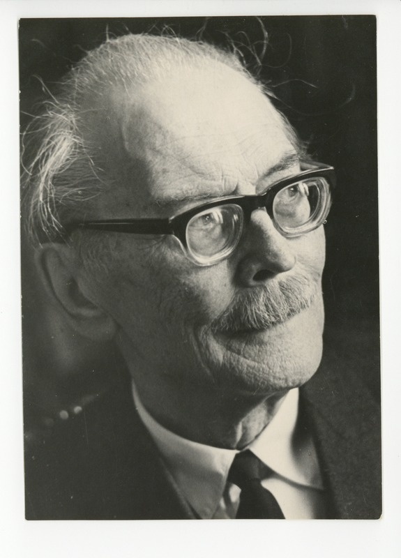 Friedebert Tuglase portree