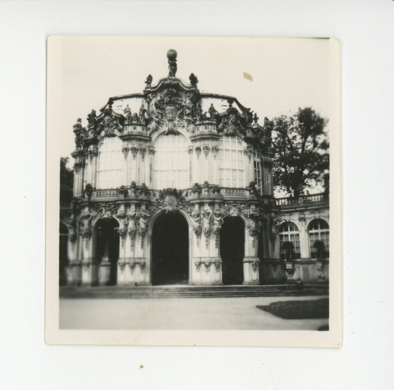 Kauni arhitektuuriga hoone Dresden, Zwinger