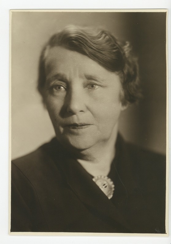 Lidia Toome portree pühendusega Tuglase rahvale 2. XI 1957
