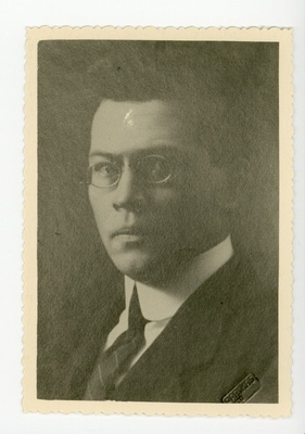 Friedebert Tuglase portree, umbes 1920  duplicate photo
